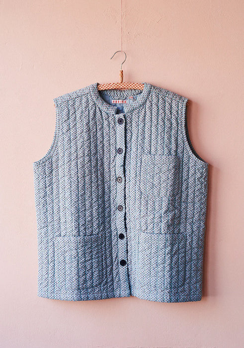 Habiba - Dotty quiltet vest, Pastel Blue